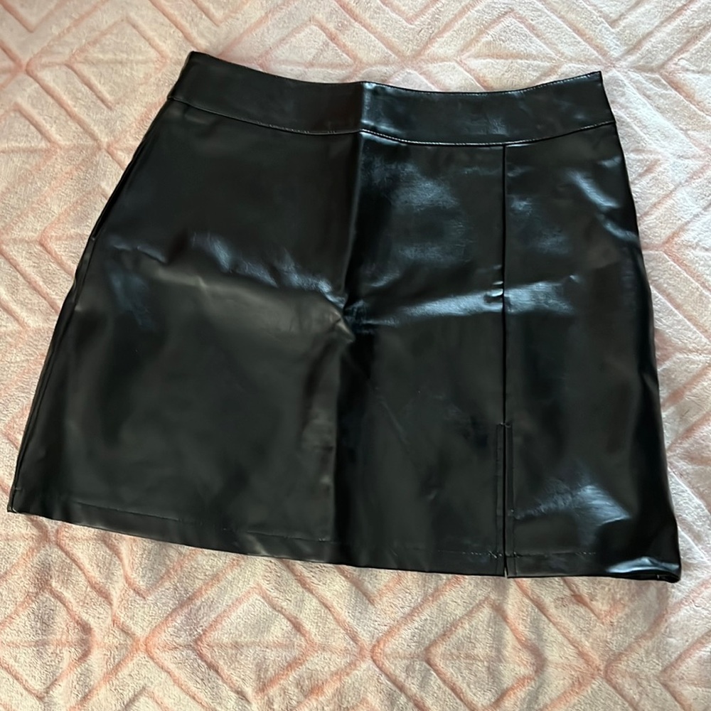 High rise fake leather skirt